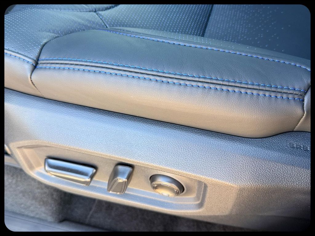 2026 Toyota Tundra Platinum - Photo 18