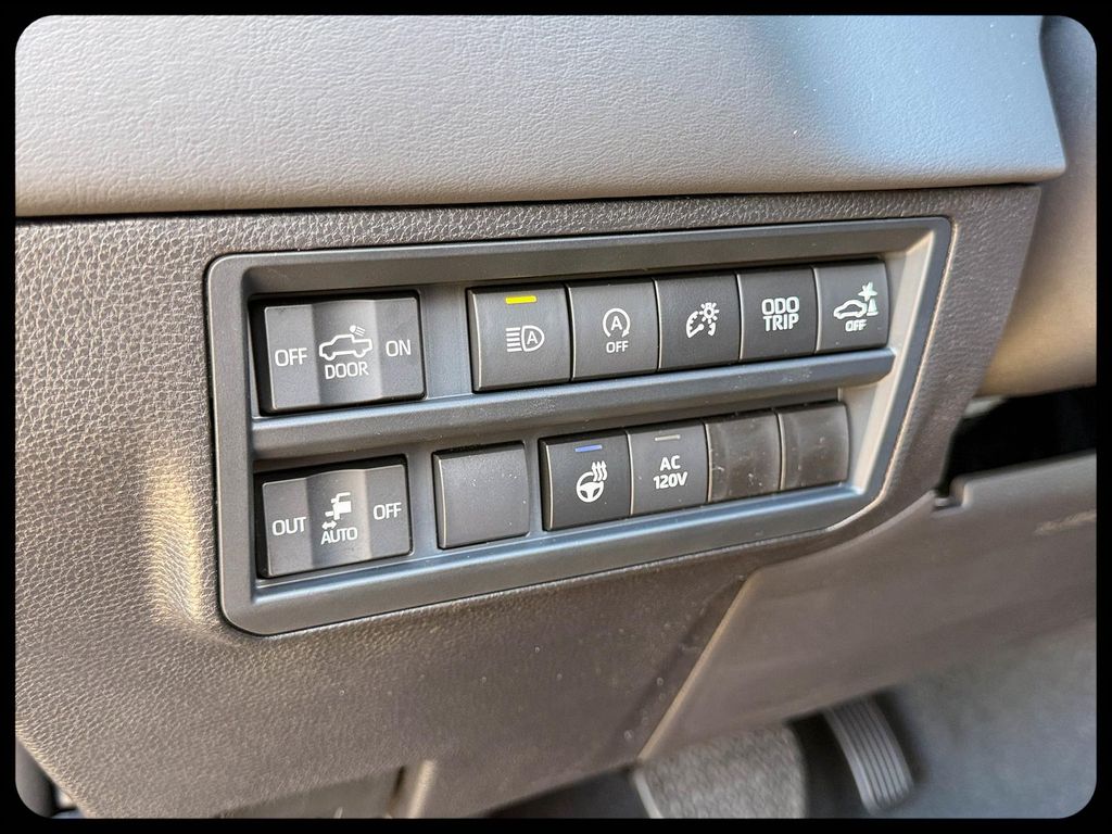 2026 Toyota Tundra Platinum - Photo 16