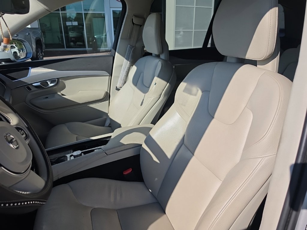 Used 2021 Volvo XC90 T5 Momentum SUV