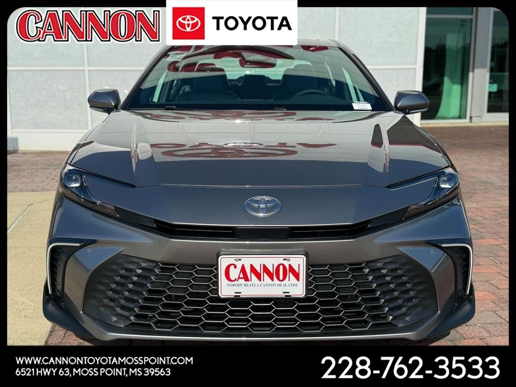 New 2026 Toyota Camry SE Sedan