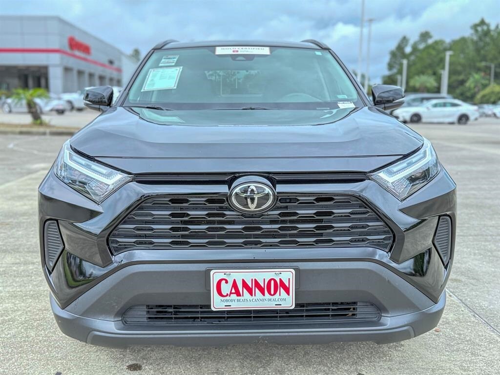 2024 Toyota RAV4 XLE photo 2