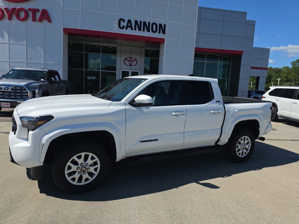 Used 2025 Toyota Tacoma SR5 Truck
