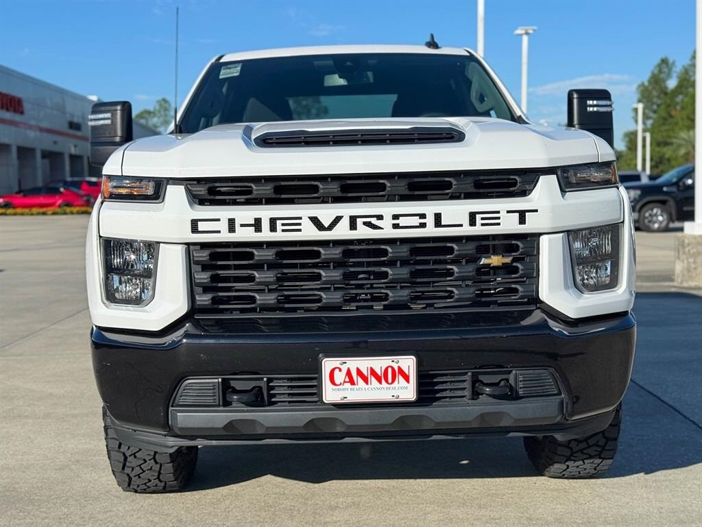 2022 Chevrolet Silverado 2500HD Custom photo 2