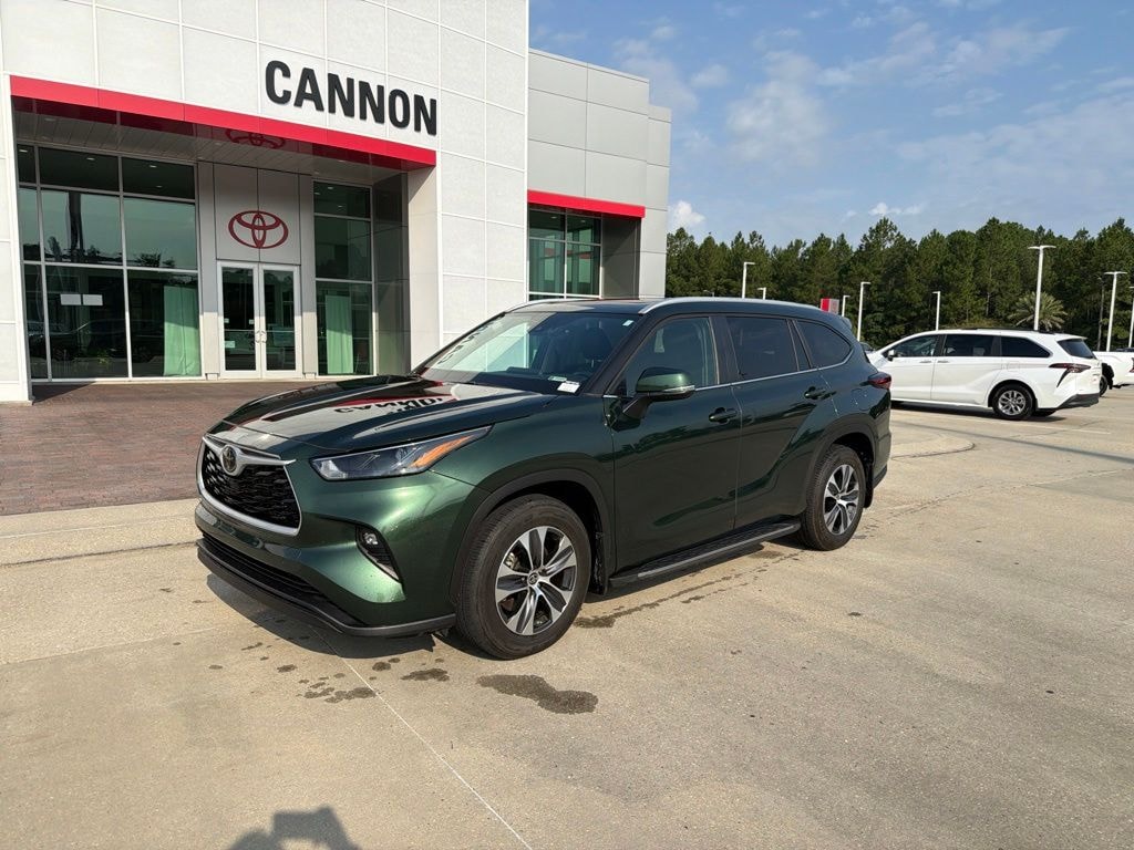 Used 2024 Toyota Highlander XLE SUV