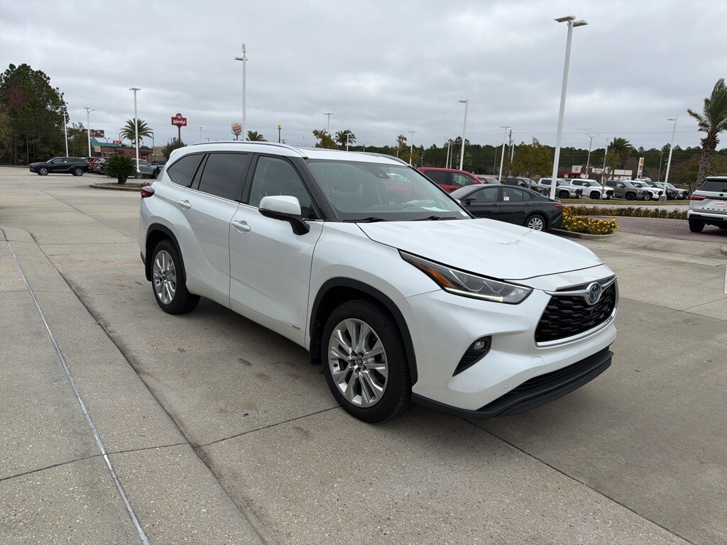 Used 2022 Toyota Highlander Hybrid Limited SUV