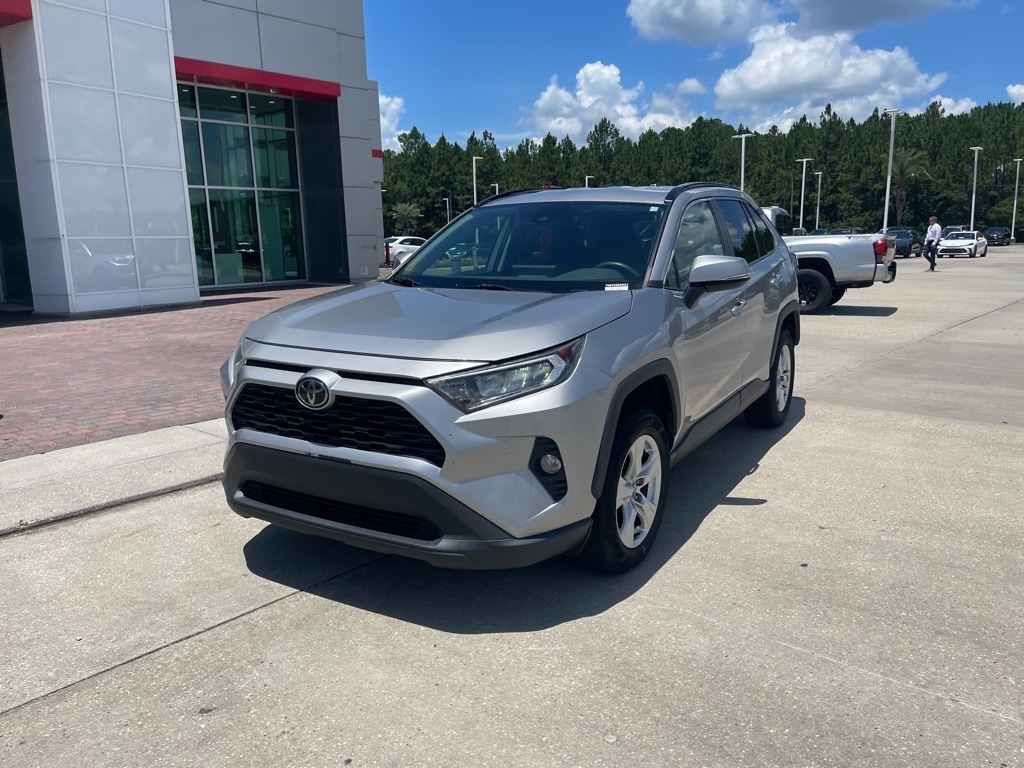 Used 2020 Toyota RAV4 XLE with VIN 2T3W1RFV5LC052952 for sale in Grenada, MS