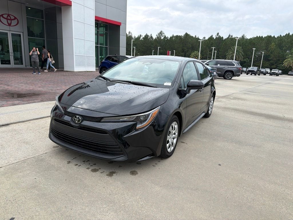Certified 2025 Toyota Corolla LE Sedan