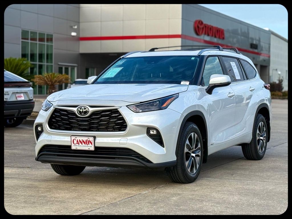 Certified 2026 Toyota Highlander Hybrid XLE SUV