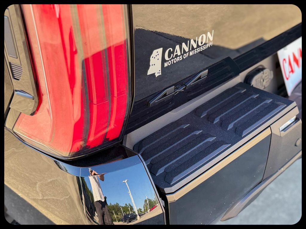2026 Toyota Tundra Platinum - Photo 9