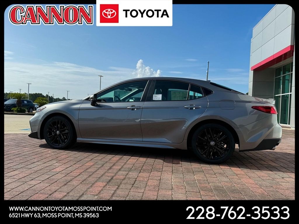 New 2026 Toyota Camry SE Sedan