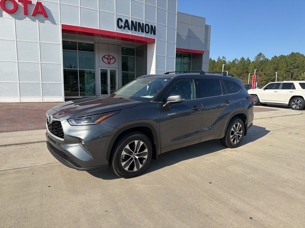2021 Toyota Highlander XLE's photo