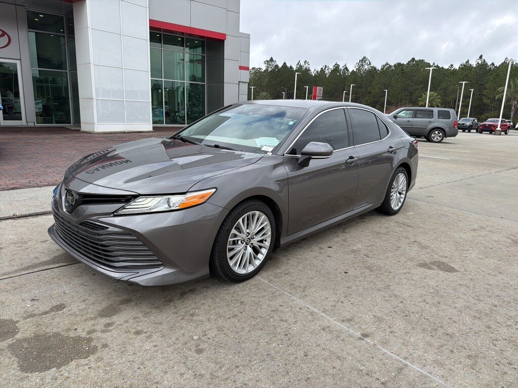Used 2020 Toyota Camry XLE Sedan