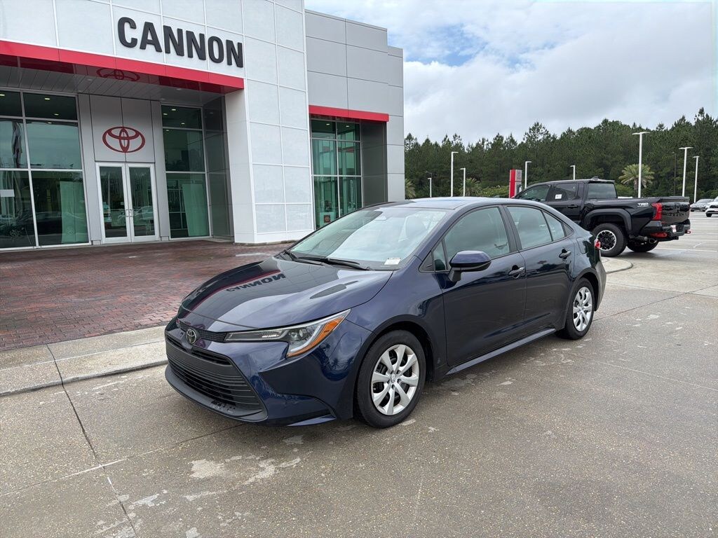 Used 2025 Toyota Corolla LE Sedan