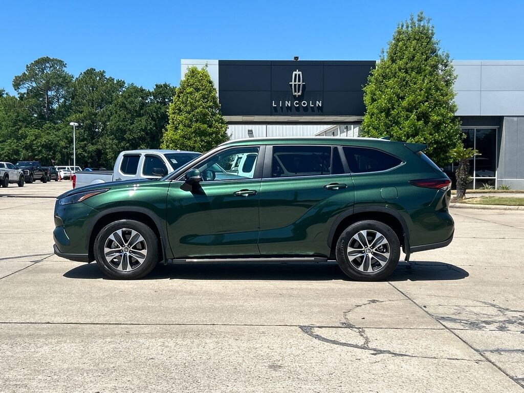 Used 2024 Toyota Highlander XLE SUV