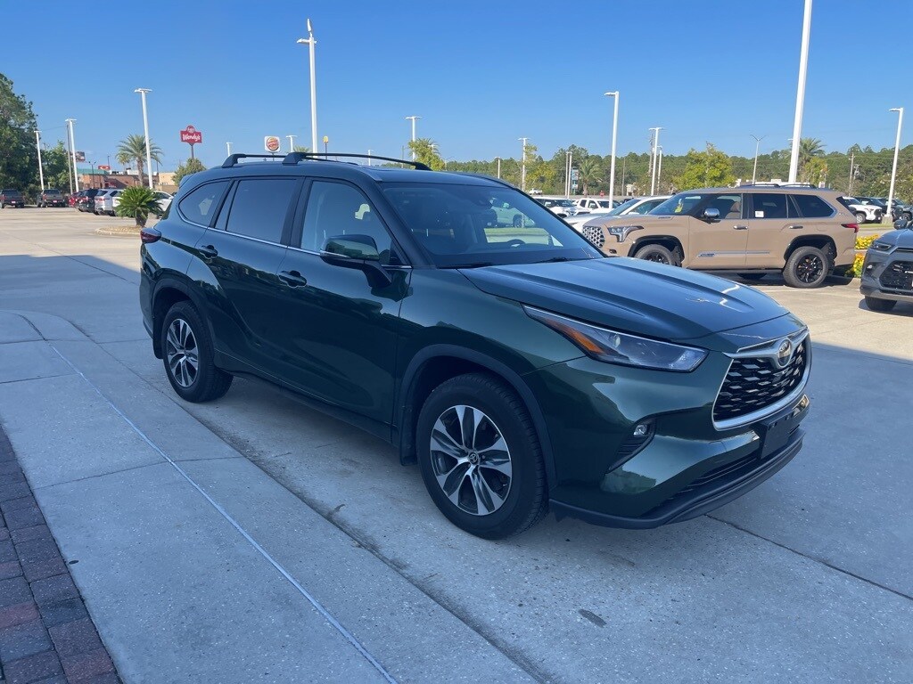 2023 Toyota Highlander XLE photo 4