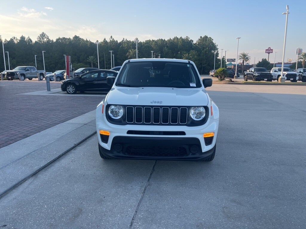 2023 Jeep Renegade Latitude Upland photo 3