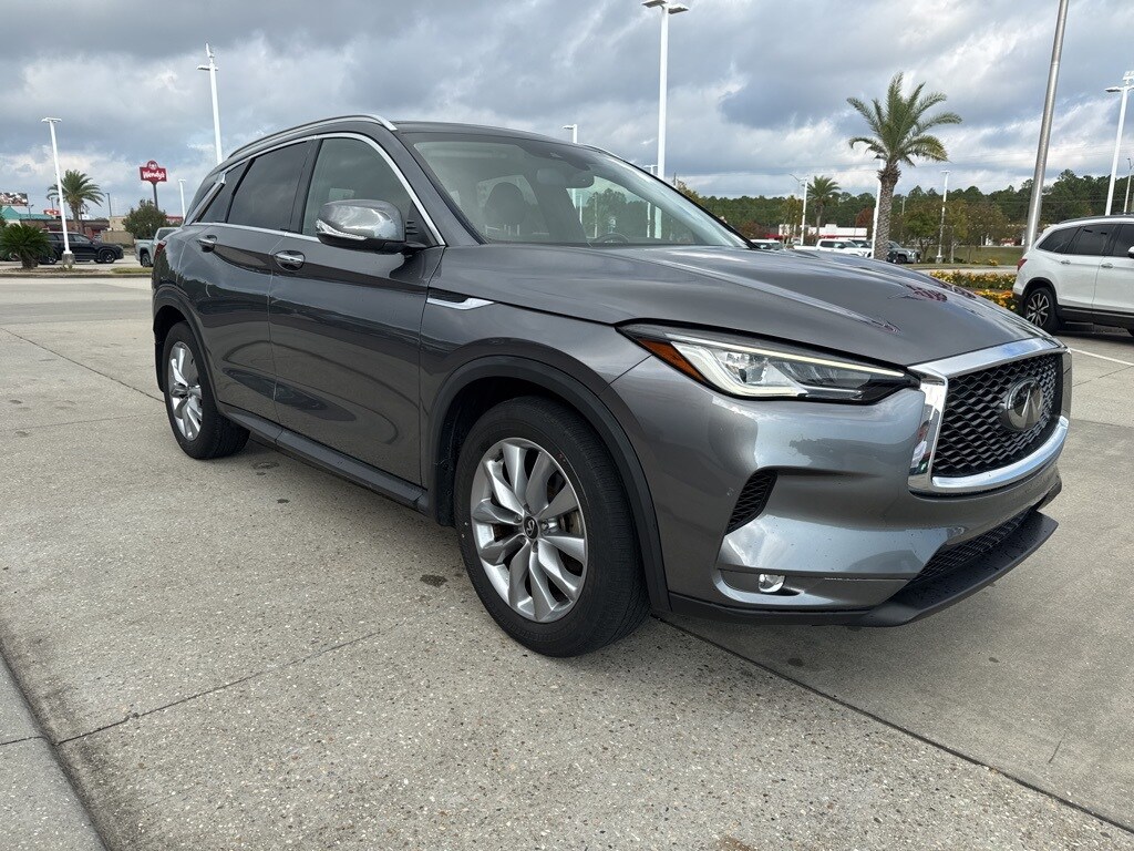 2022 Infiniti QX50 Luxe photo 2