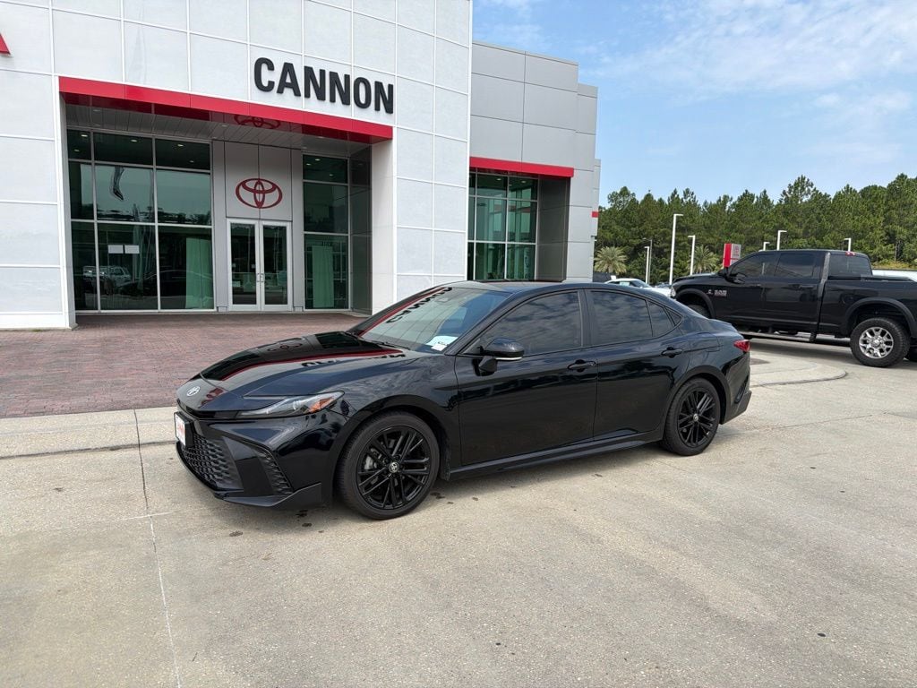 Used 2025 Toyota Camry SE Sedan