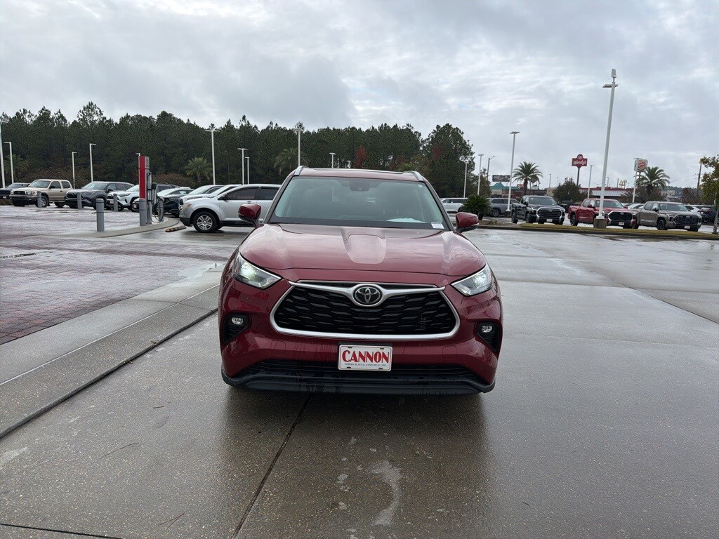 Used 2022 Toyota Highlander XLE SUV