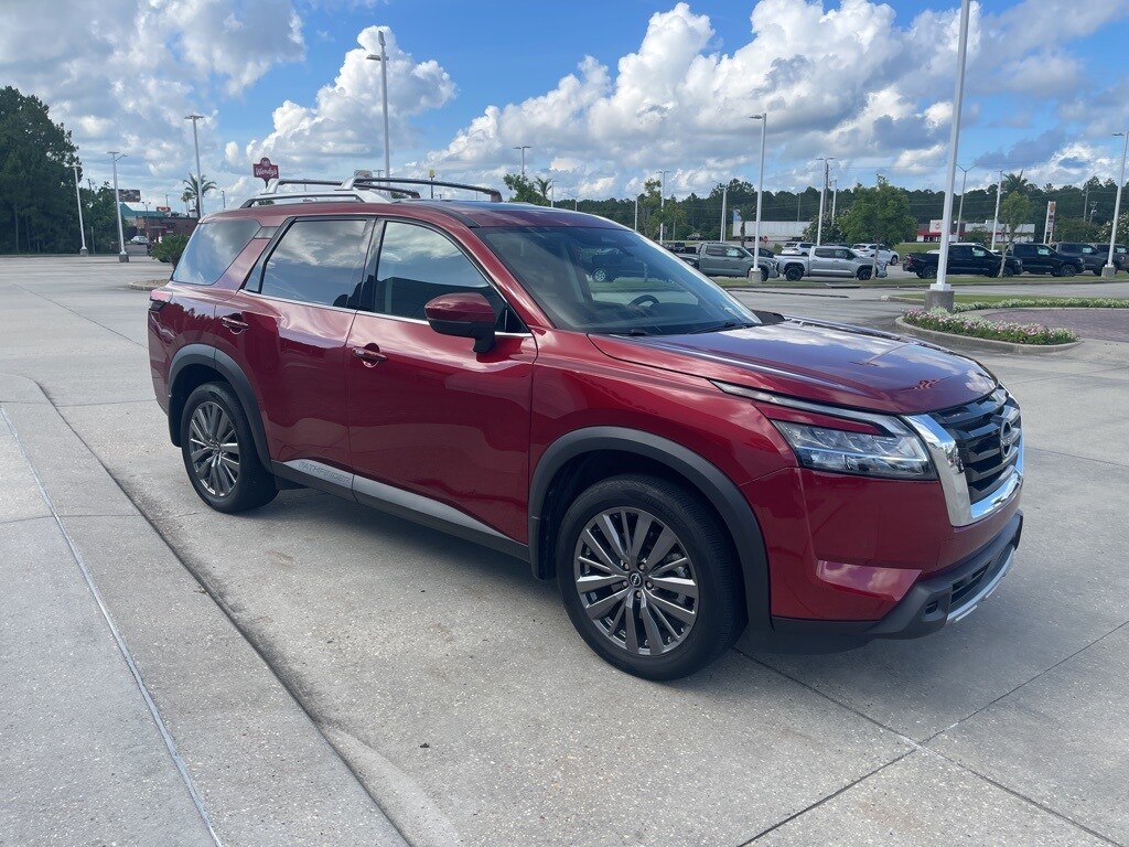 2024 Nissan Pathfinder SL photo 4