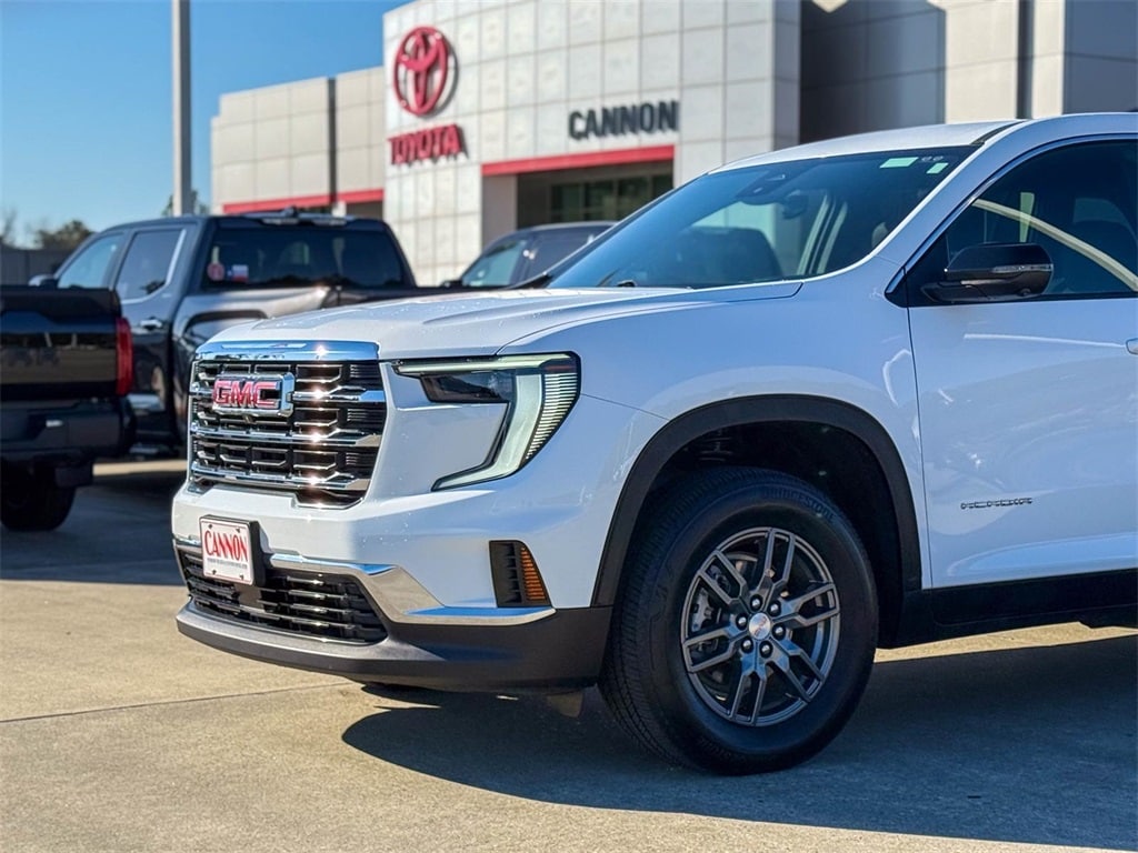 Used 2025 GMC Acadia Elevation SUV