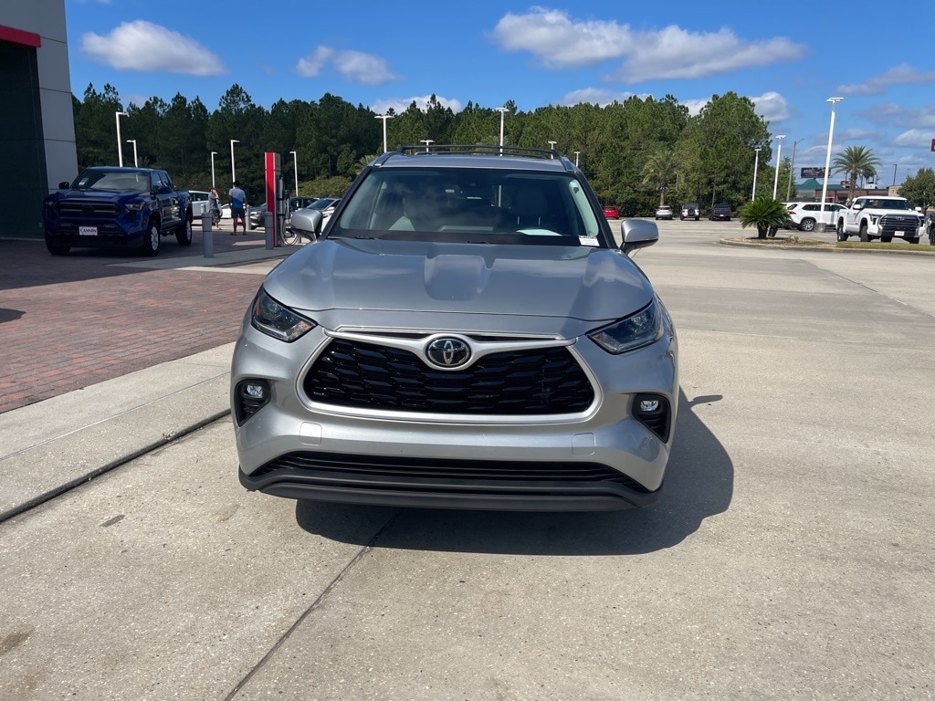 Used 2021 Toyota Highlander XLE SUV