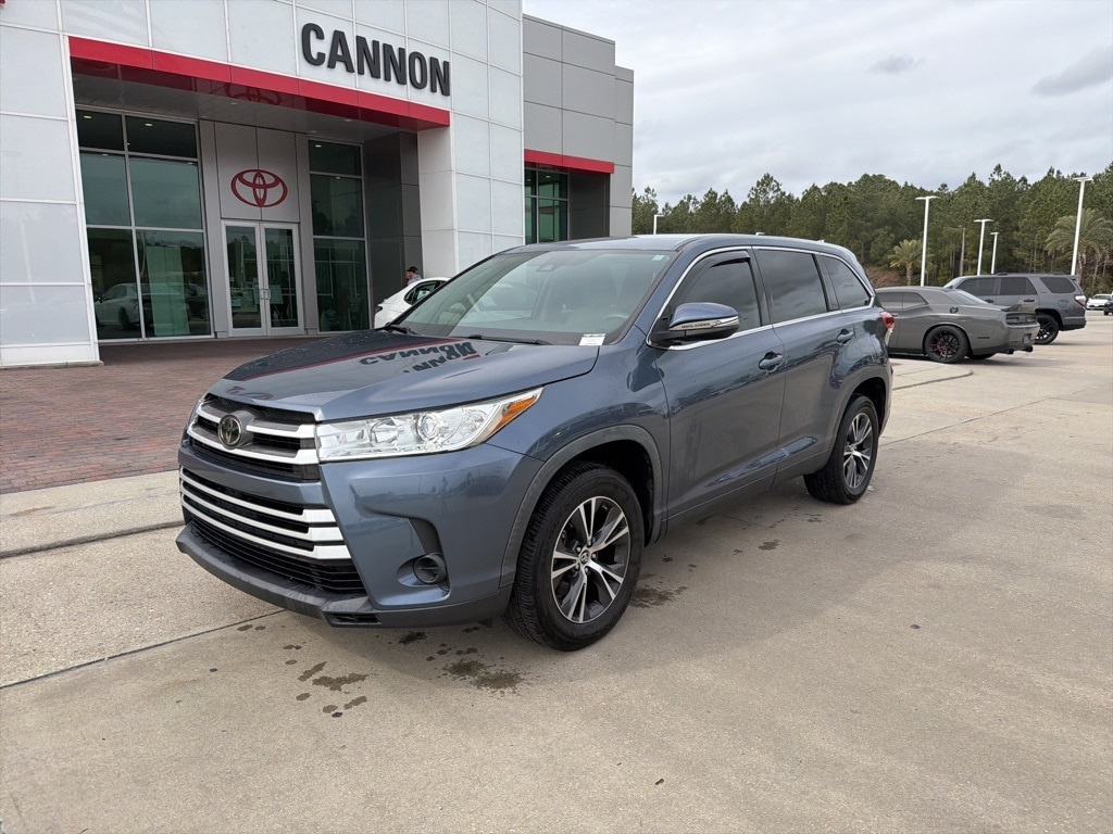 Used 2019 Toyota Highlander LE SUV