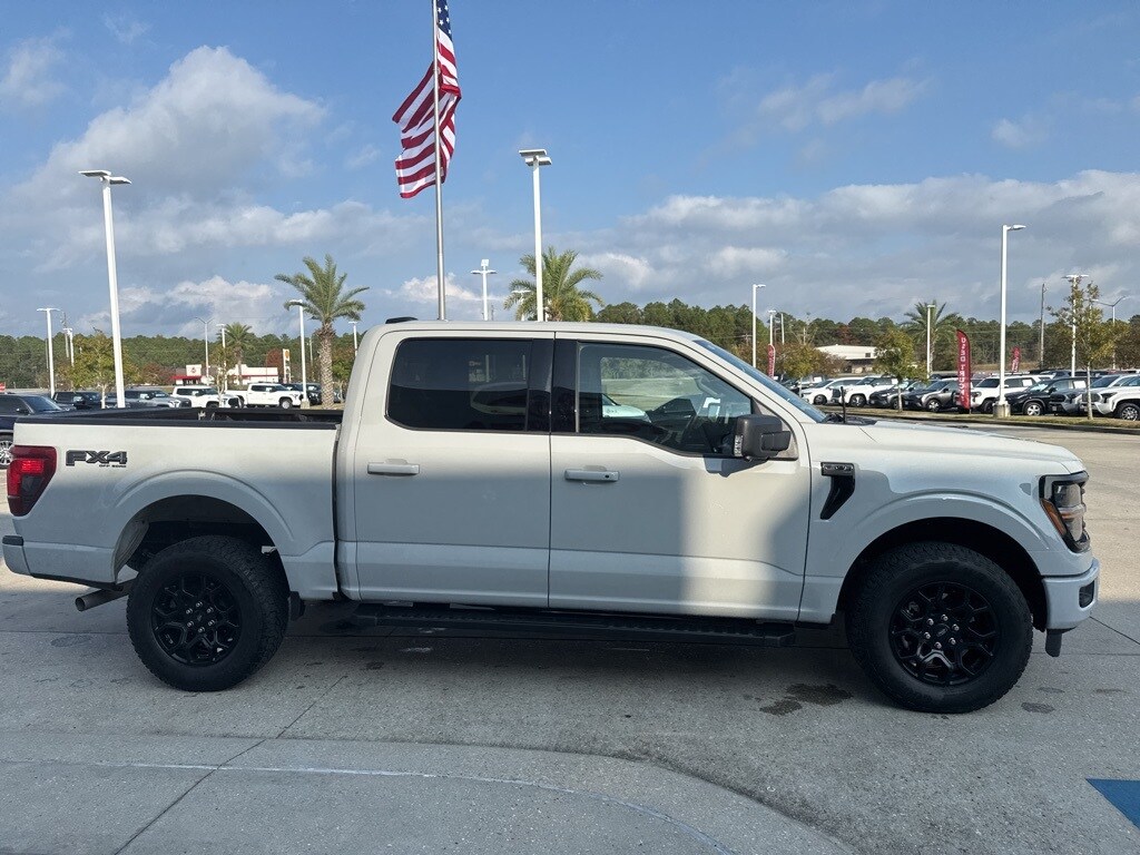 2024 Ford F-150 XLT photo 4