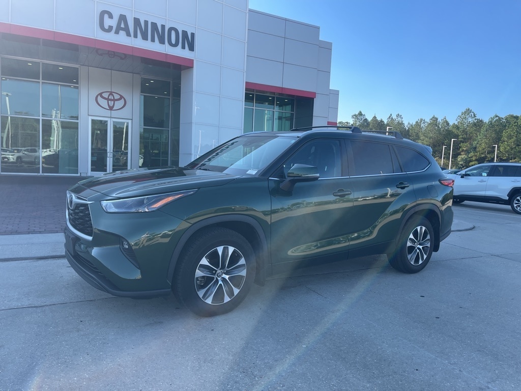 Used 2023 Toyota Highlander XLE SUV