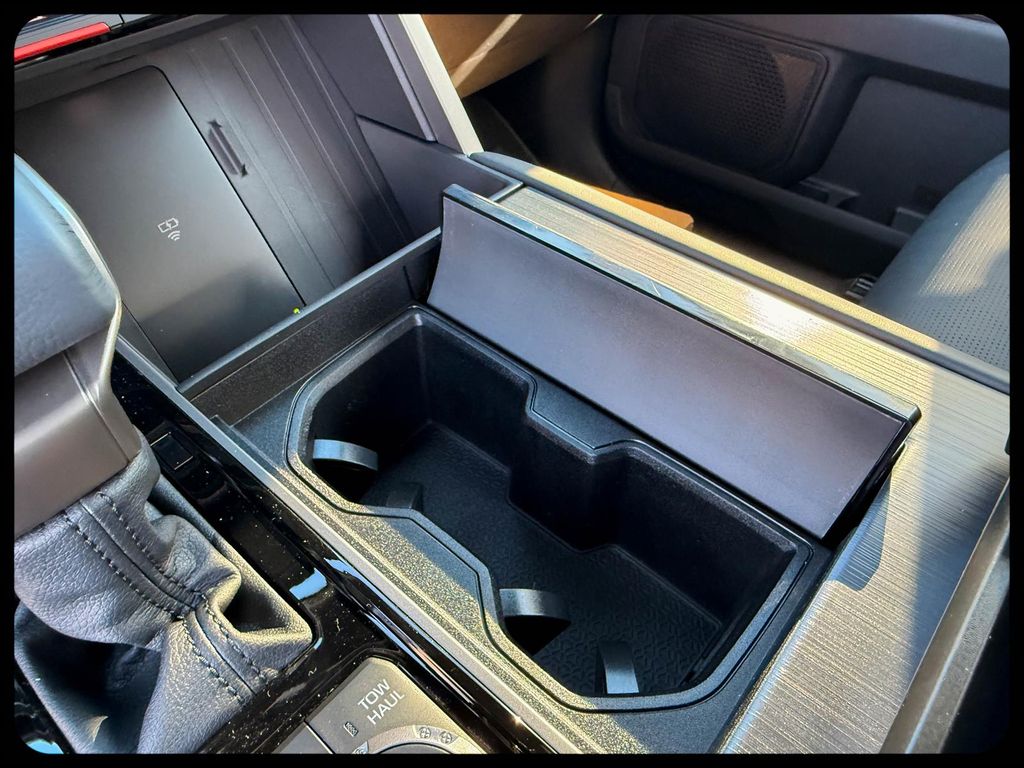2026 Toyota Tundra Platinum - Photo 28