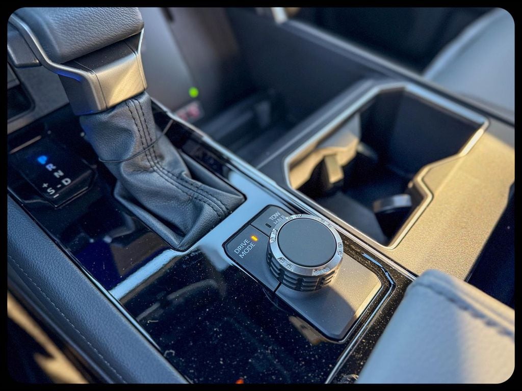 2026 Toyota Tundra Limited - Photo 27