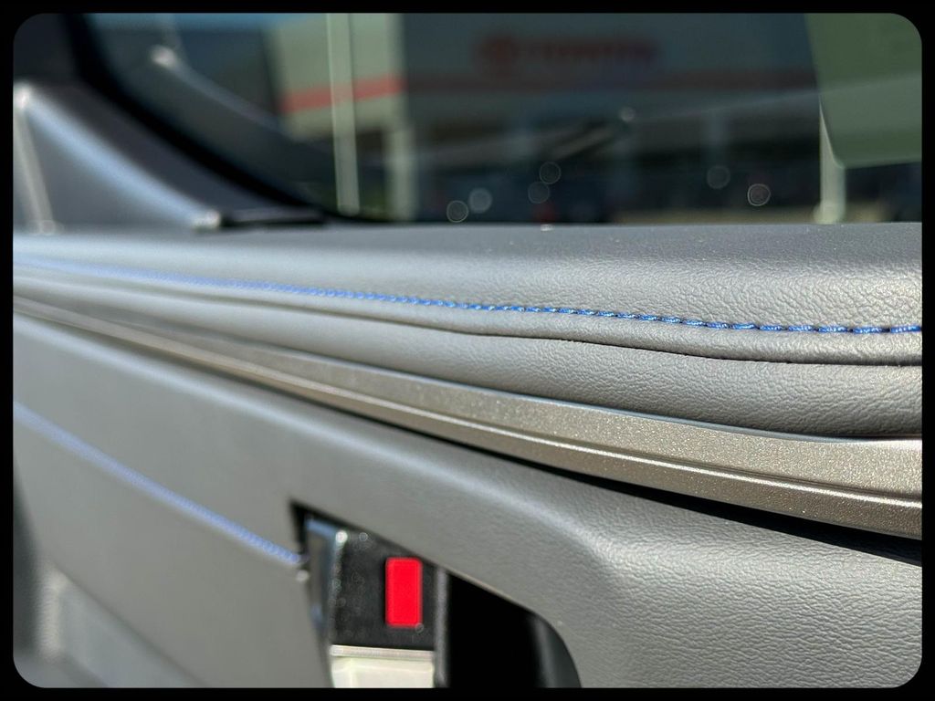 2026 Toyota Tundra Platinum - Photo 24