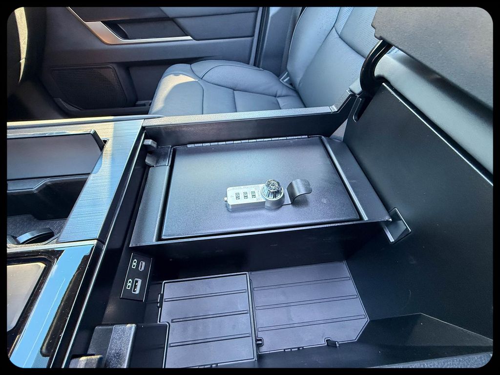 2026 Toyota Tundra Platinum - Photo 34