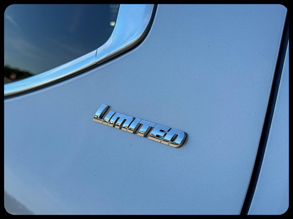 2026 Toyota Tundra Limited - Photo 12