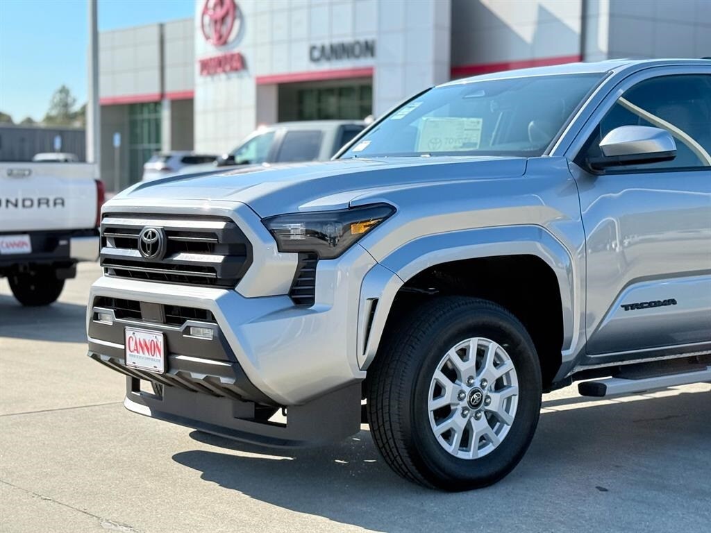 2025 Toyota Tacoma SR5 photo 2