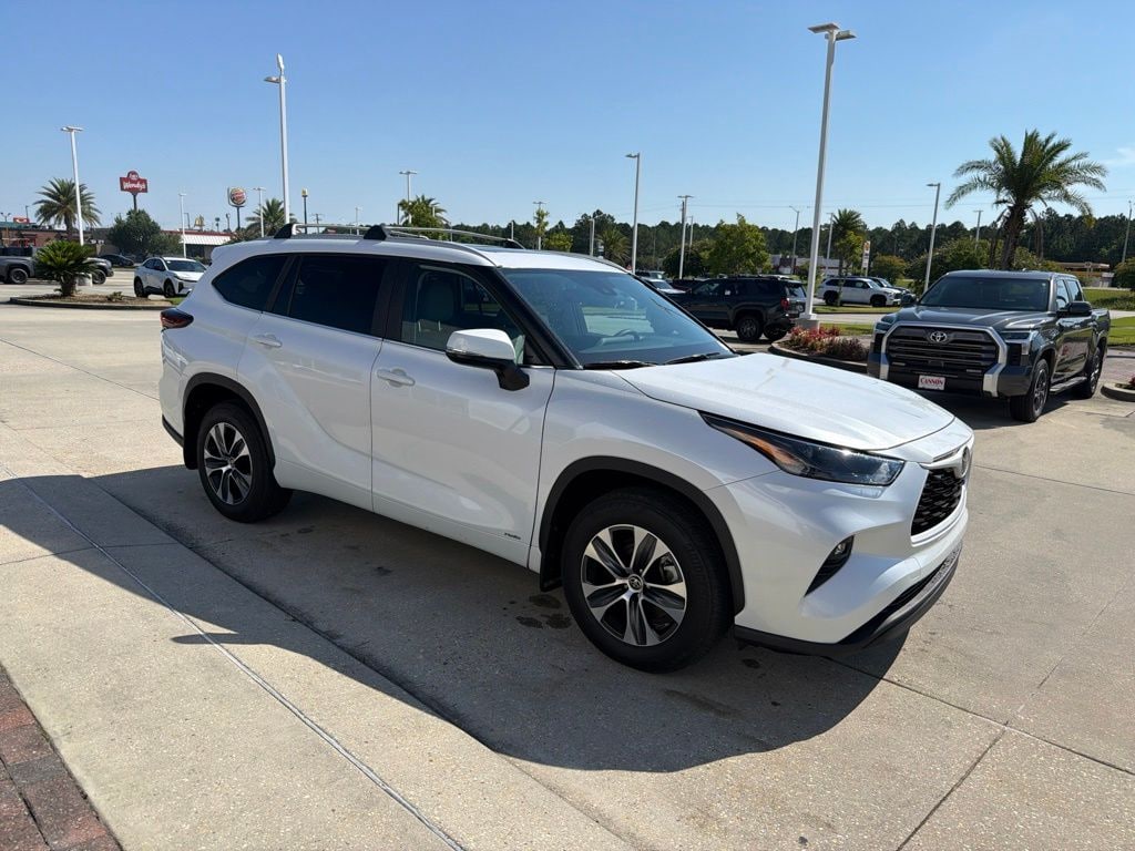 Used 2026 Toyota Highlander Hybrid XLE SUV