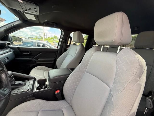 2024 Toyota Tacoma SR5 - Photo 13
