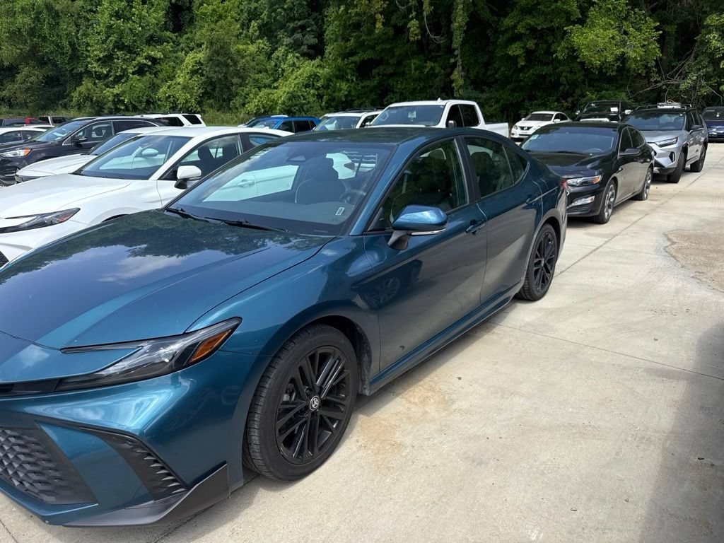Used 2025 Toyota Camry SE SE