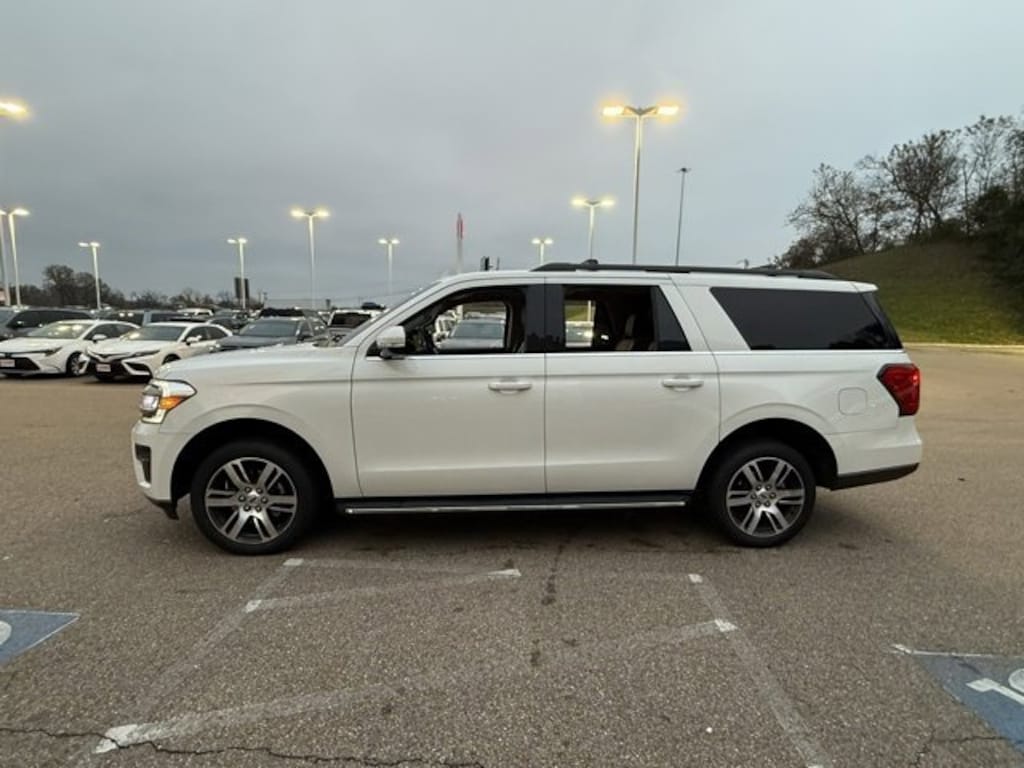 Used 2023 Ford Expedition Max XLT XLT 4x2