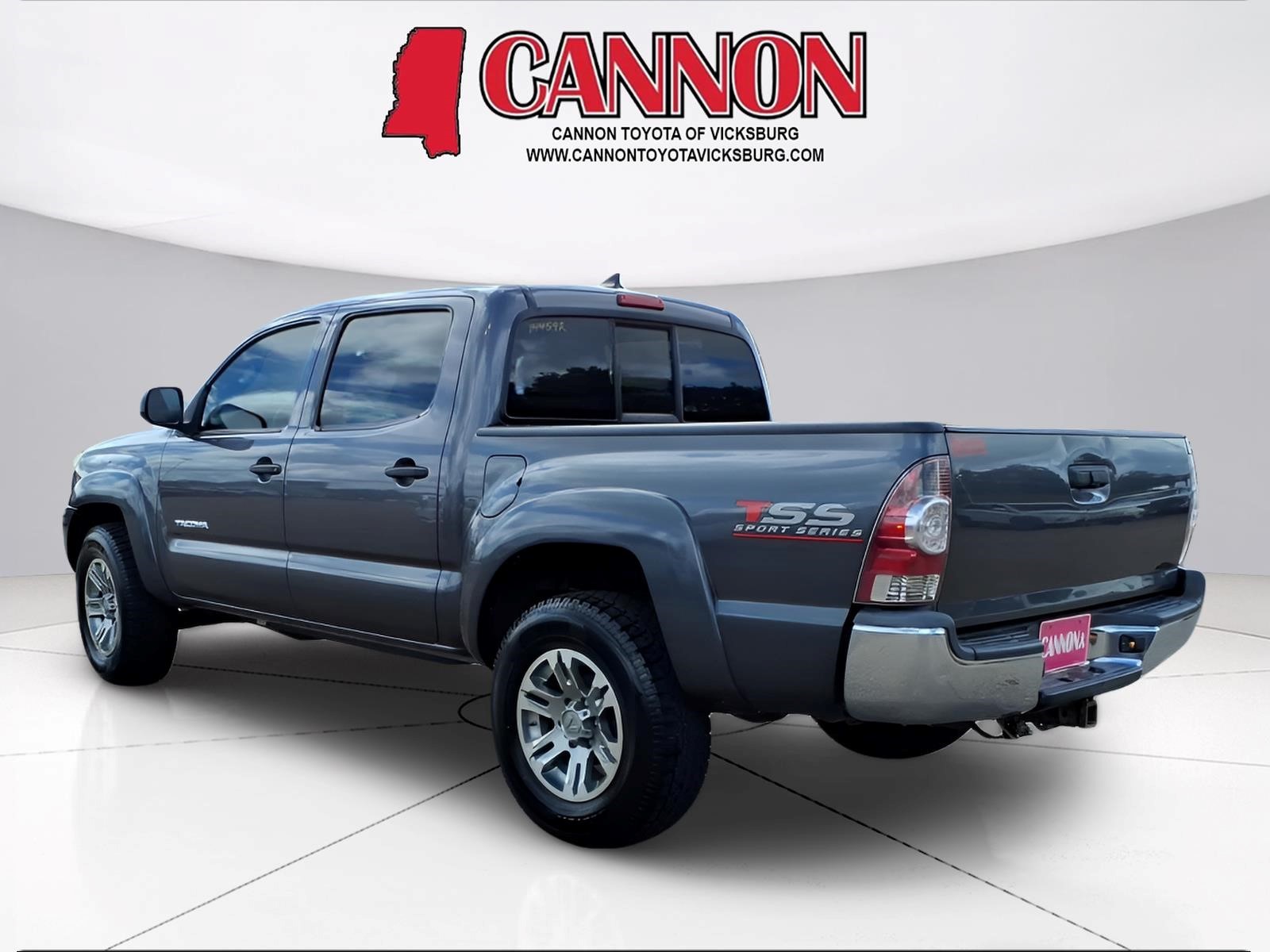 Used 2015 Toyota Tacoma 4WD Double Cab V6 AT