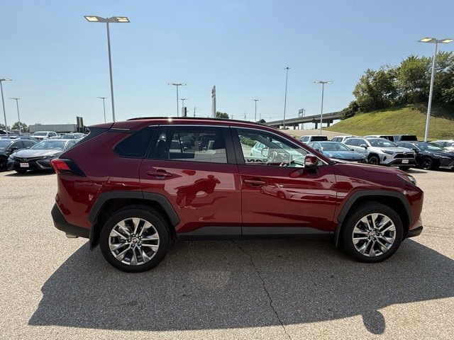 2024 Toyota RAV4 XLE Premium photo 3