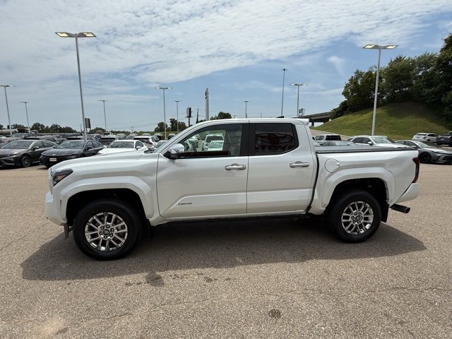 2024 Toyota Tacoma Limited 4x4 photo 4