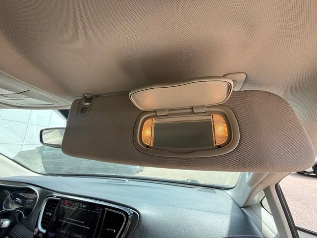 2023 Chrysler Pacifica Hybrid Touring L - Photo 39