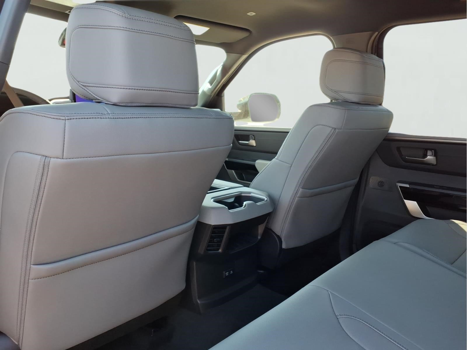2026 Toyota Tundra Limited - Photo 12