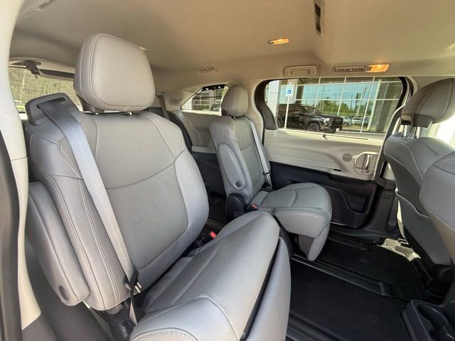 2022 Toyota Sienna Limited - Photo 36