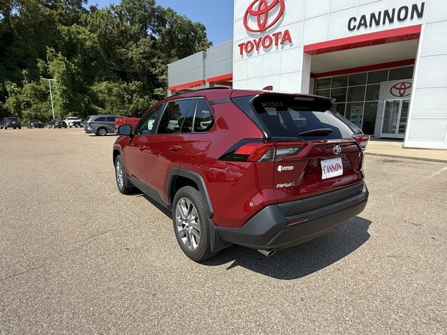 2024 Toyota RAV4 XLE Premium photo 2