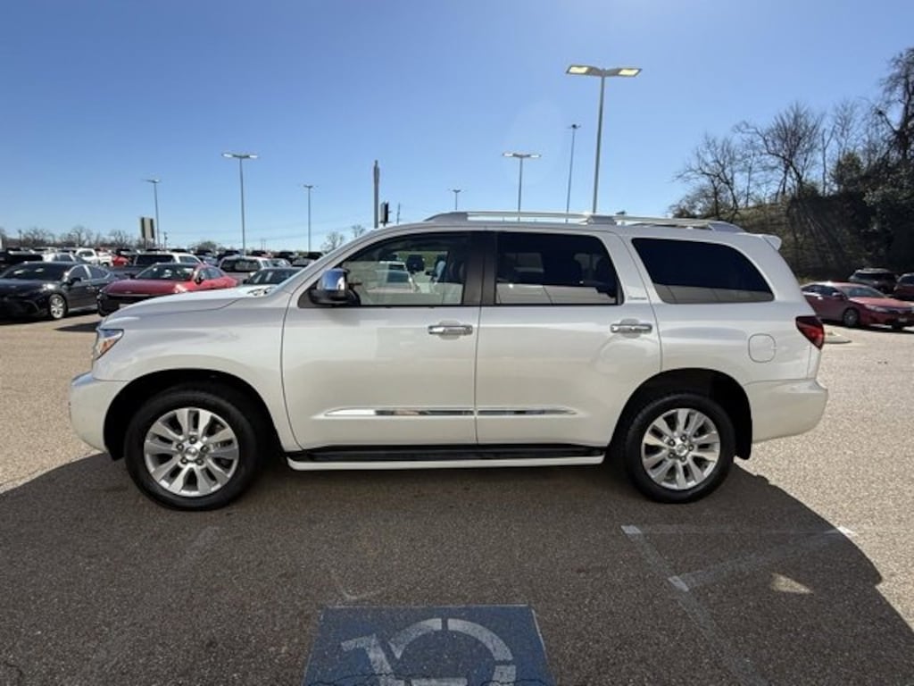 Used 2018 Toyota Sequoia Platinum Platinum RWD