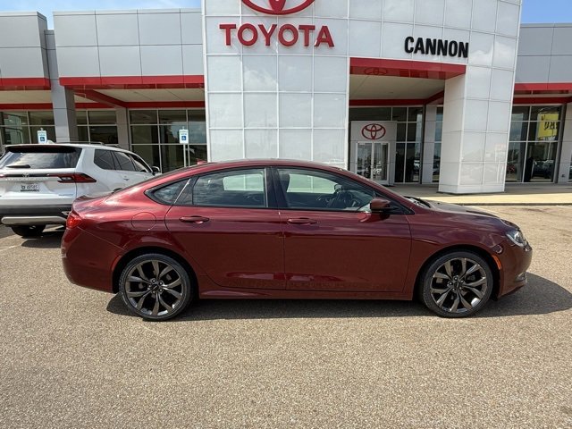 2015 Chrysler 200 S photo 3