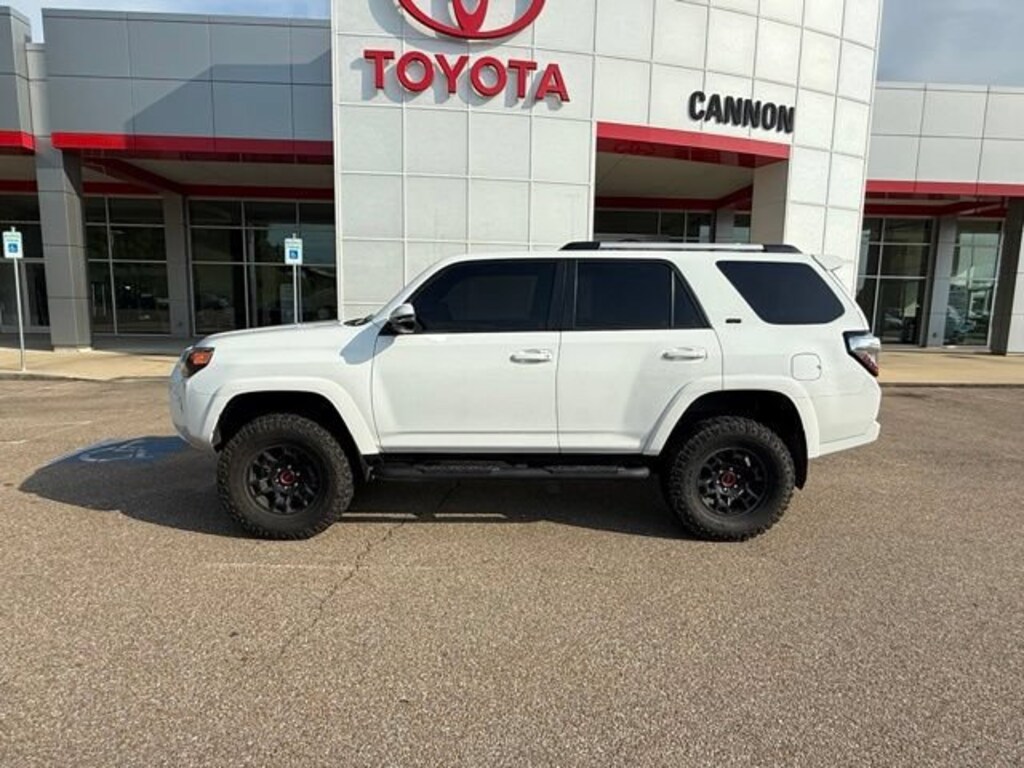 Used 2024 Toyota 4Runner SR5 Premium SR5 Premium 4WD