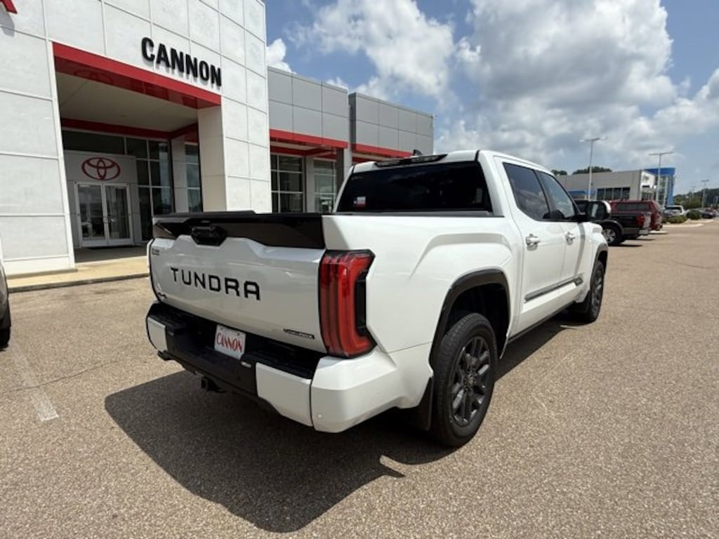 Used 2025 Toyota Tundra 4WD Platinum Hybrid Platinum Hybrid CrewMax 5.5 Bed